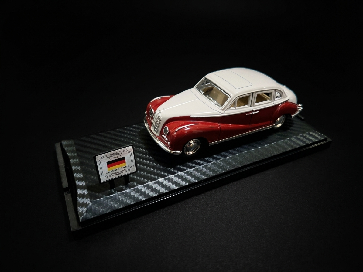 Die-cast vintage car